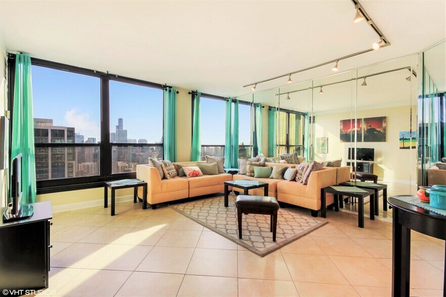 Building Photo - 1030 N State St