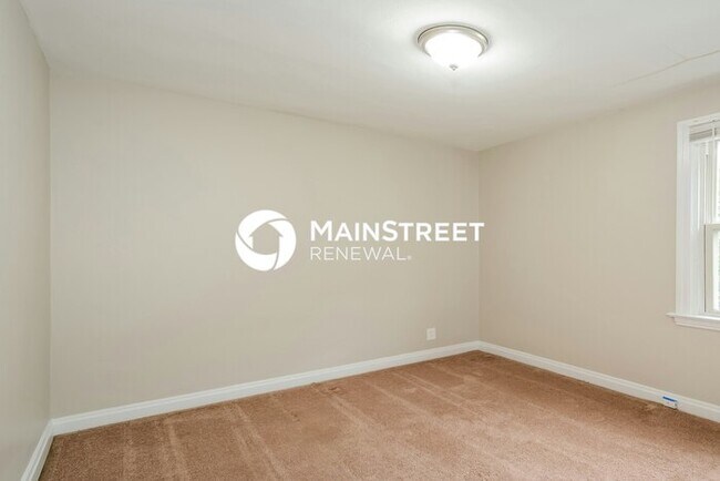 Building Photo - 3 Bedroom Pet-Friendly Home in St. Louis, MO with Main Street Renewal