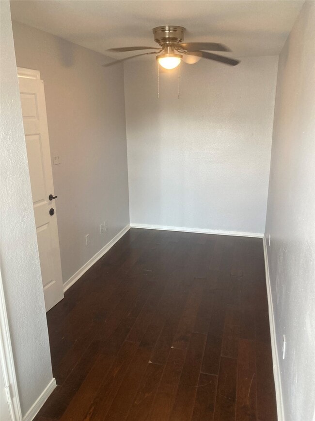 Building Photo - 4908 Ave Q 1/2