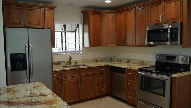 Building Photo - 3026 Vinson Ave