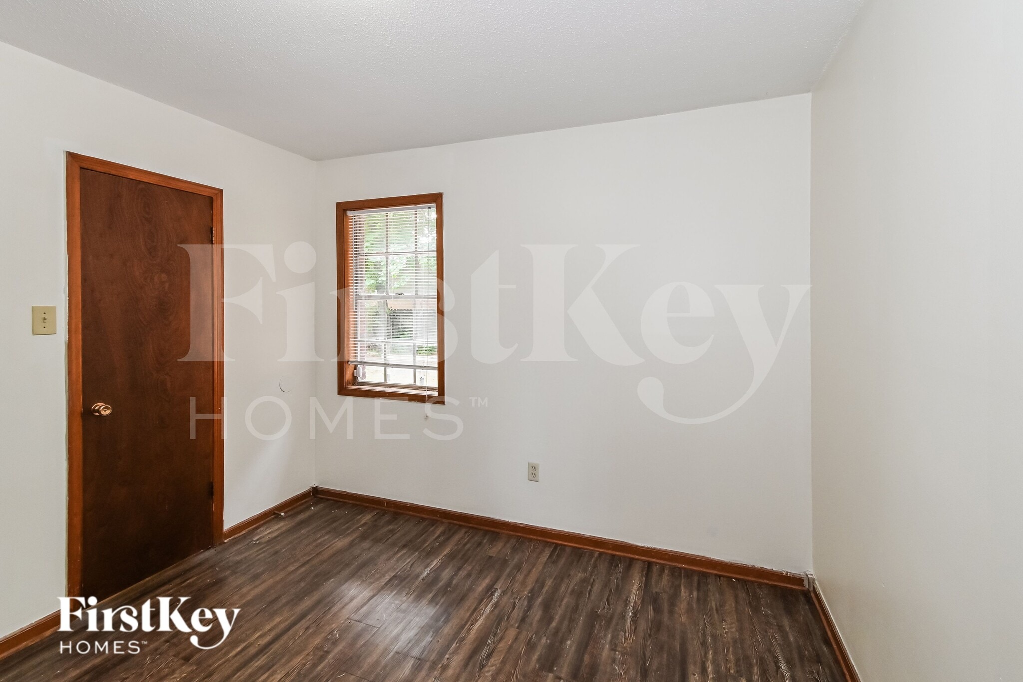 Building Photo - 1265 Winfield Rd