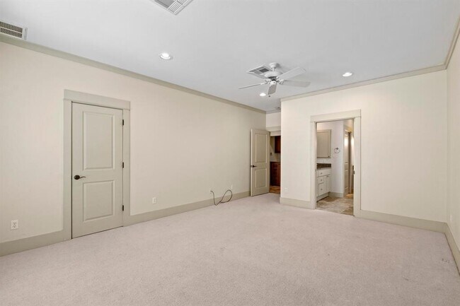 Building Photo - 3810 Ridgelea Dr