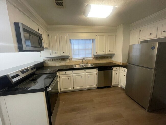 Building Photo - 176 Bellegrove Cir