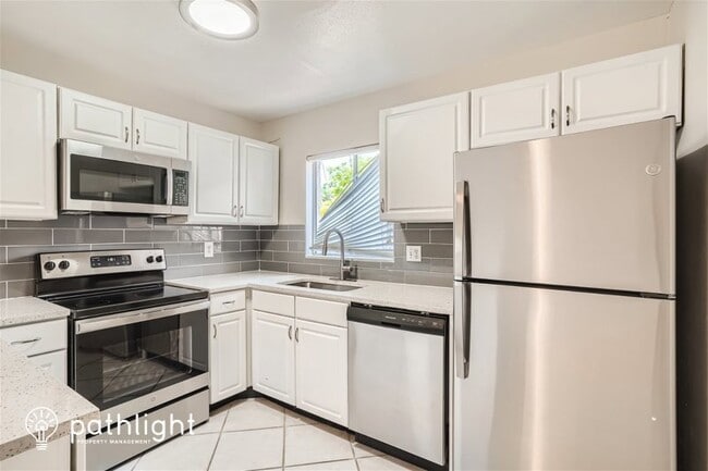 Building Photo - 6924 68th Ave N, Pinellas Park, FL, 33781