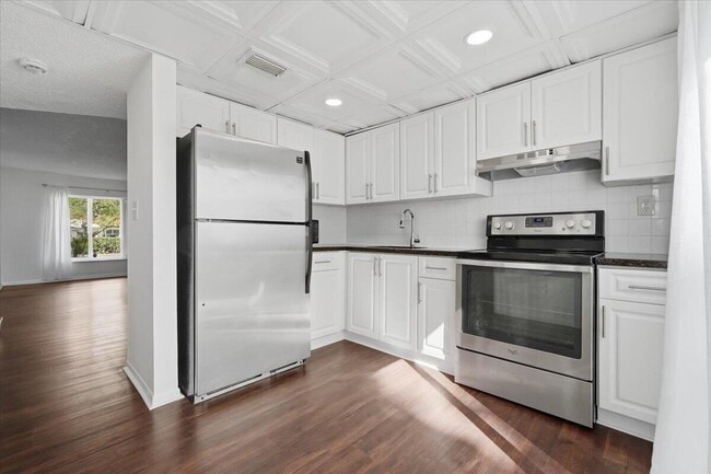 Building Photo - 3907 NW 76th Terrace