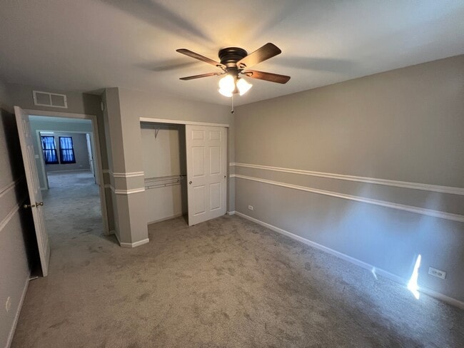 Building Photo - 6924 Clearwater Dr