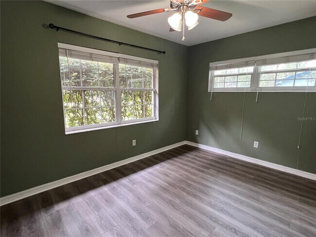 Building Photo - 4909 NW 36th Dr