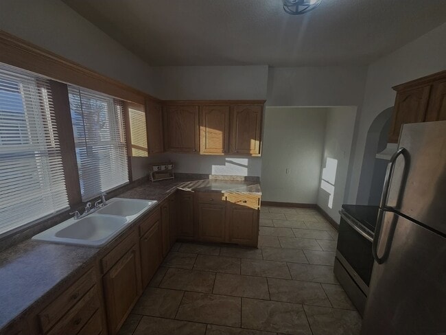 Building Photo - 1134 Bertch Ave