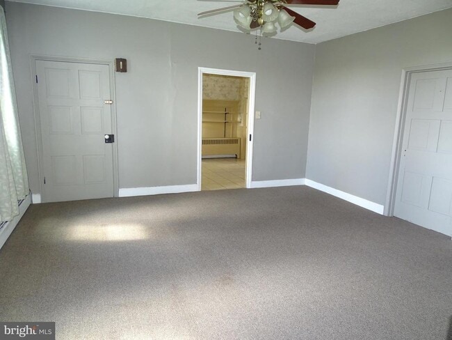 Building Photo - 1410 Gillan Dr