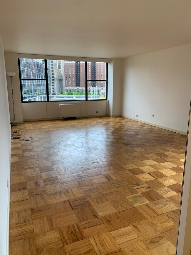 Building Photo - 112 Washington Pl