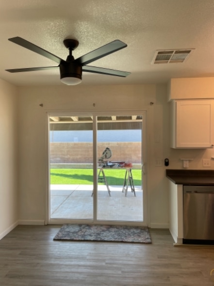 Building Photo - 540 Chandler St