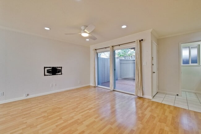 Building Photo - 2-Bed Cupertino Home with Private Yard, In-Unit Laundry, Pool and Clubhouse