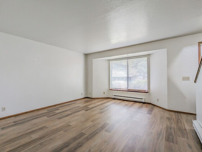 Building Photo - m771