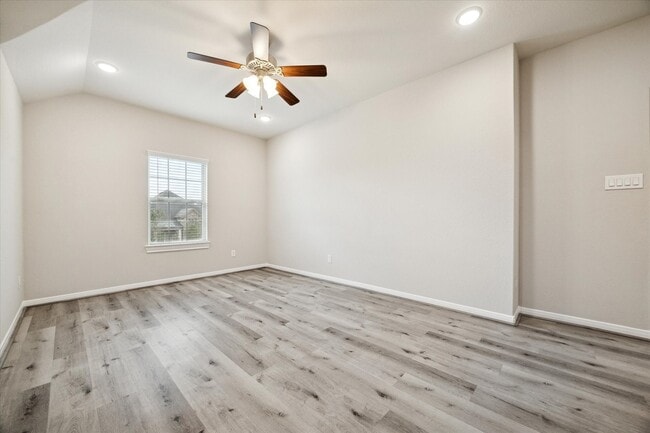 Building Photo - 24918 Meadowthorn Crest Ln