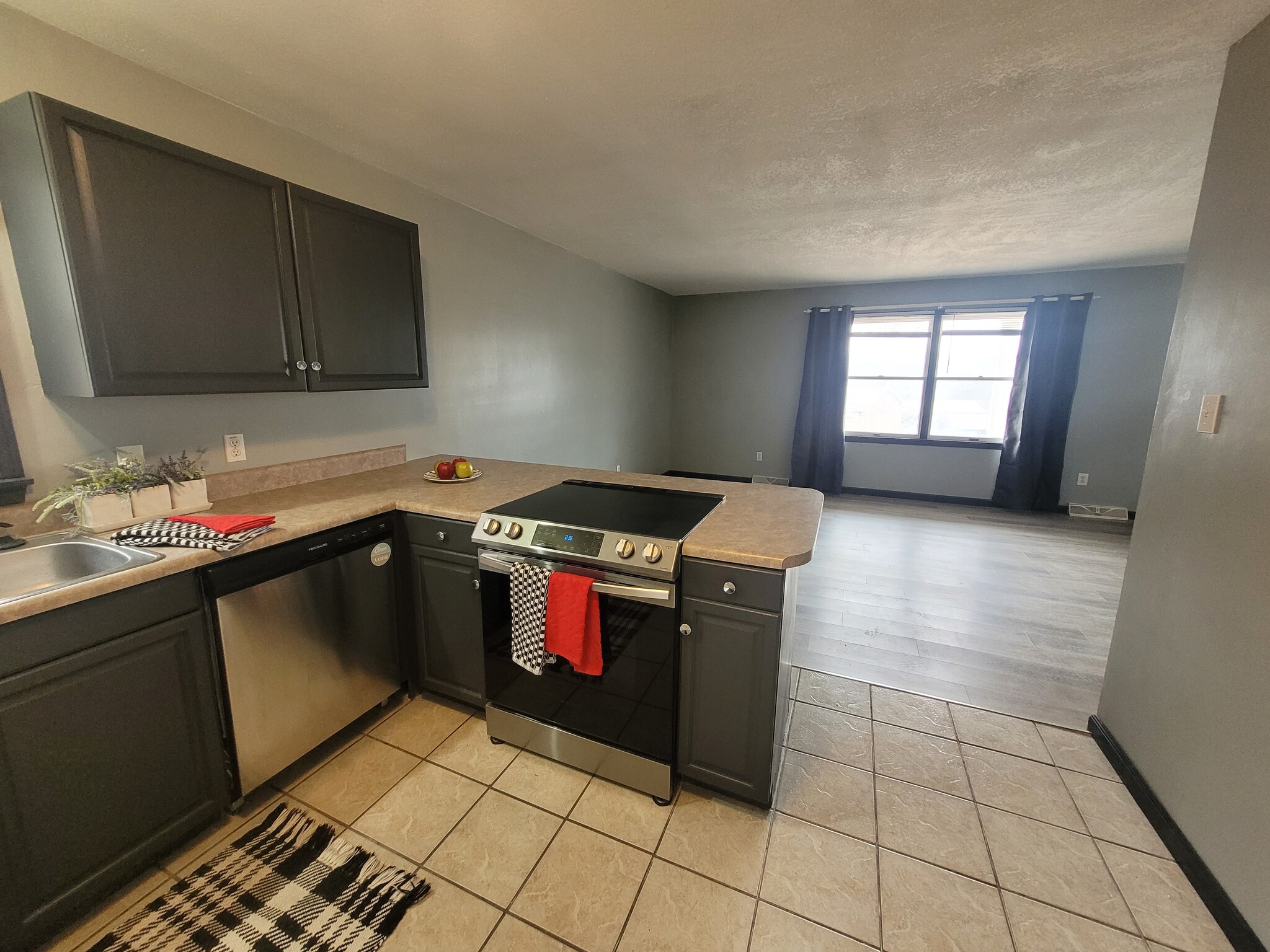 Building Photo - 2207 Weathered Rock Rd