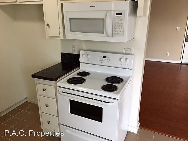 Building Photo - 2 br, 1.5 bath Apartment - 12142 Burbank B...