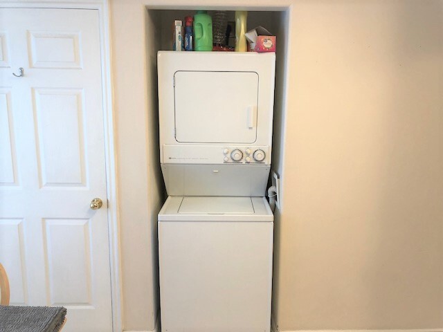 Washer & Dryer - 885 E 350 N