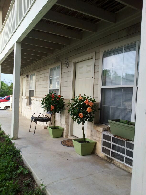 Quiet Country Living - Post Oak Villas Apartments