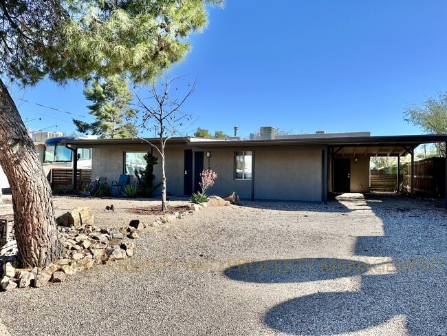 Building Photo - 2140 N Northway Ave