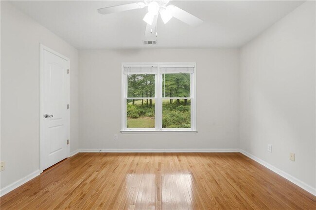 Building Photo - 3561 Carriage Glen Way