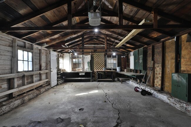 Building Photo - 476 Zimpfer St