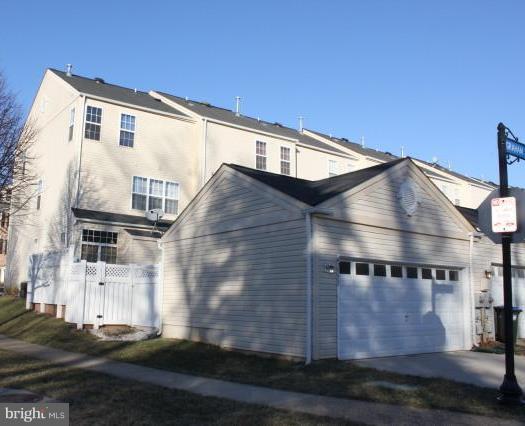 Building Photo - 43533 Mink Meadows St