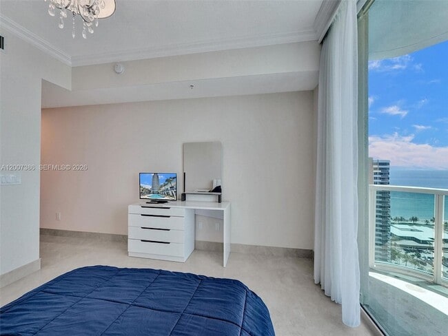 Building Photo - 1945 S Ocean Dr