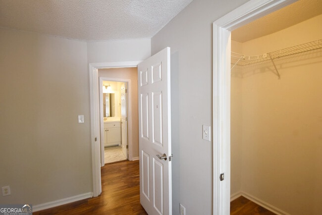 Building Photo - 115 S Fairfield Dr