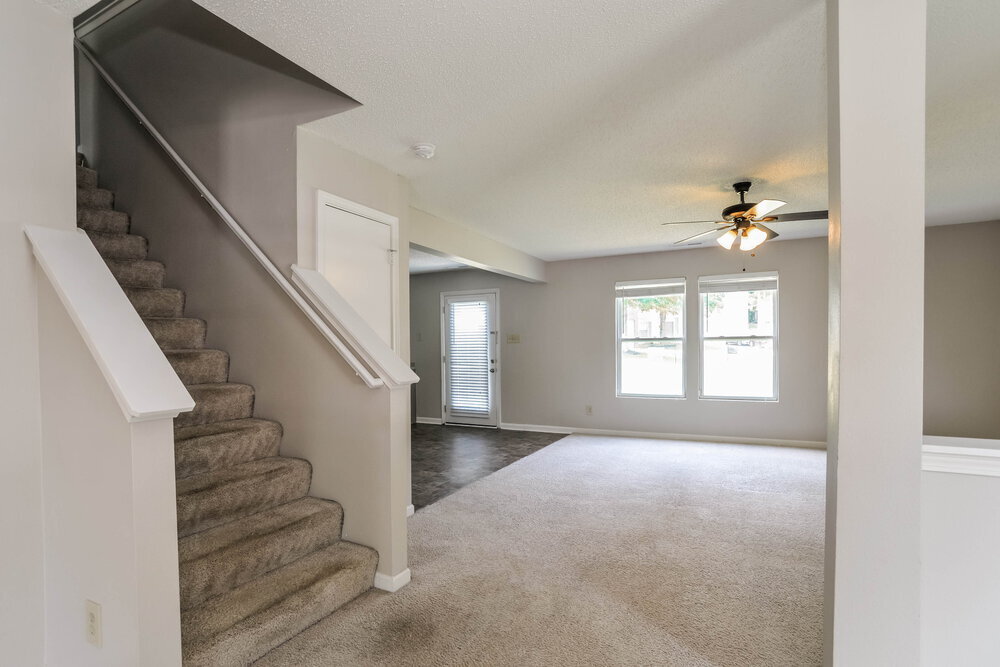 Building Photo - 7029 Maple Park Ln