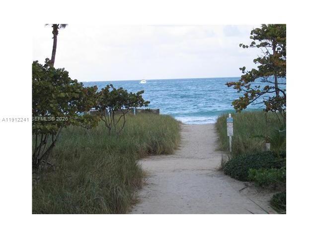 Building Photo - 10185 Collins Ave