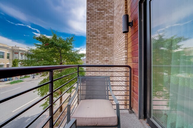 Building Photo - 30 Florida Ave NW