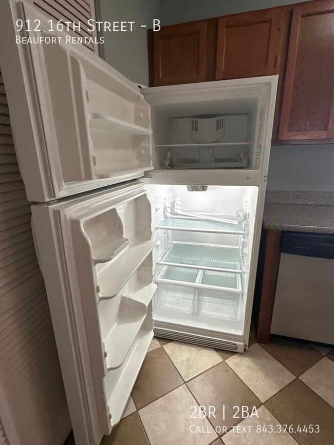 Building Photo - 912 16th St