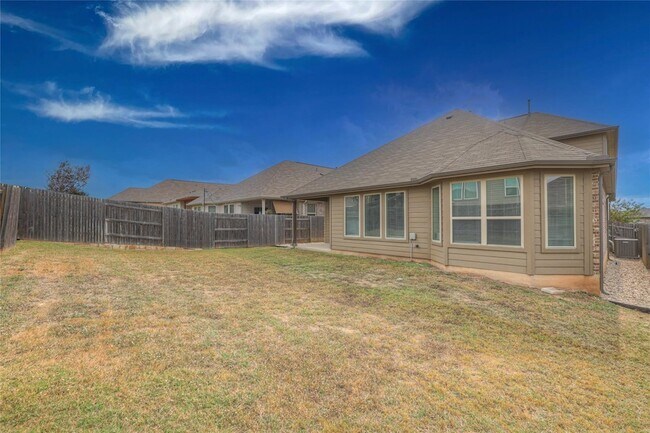 Building Photo - 908 Leadtree Loop