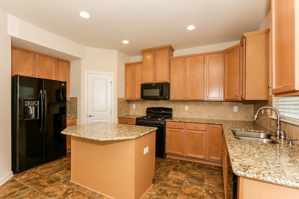 Building Photo - 1291 Farm Branch Dr SW