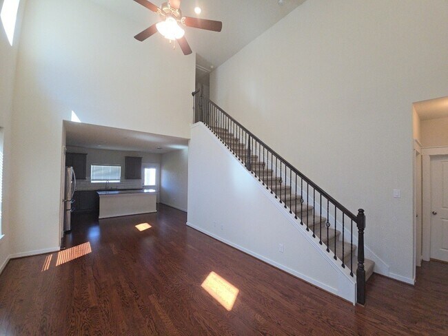 Building Photo - 7543 Coral Ter Dr