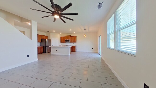 Building Photo - Gorgeous 5 Bedroom Home in Alta Lakes!