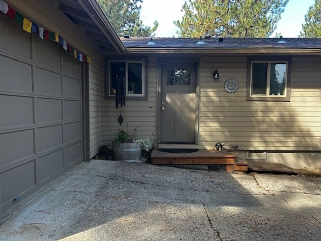 Building Photo - Cozy 3-Bedroom in Beautiful Tollgate!