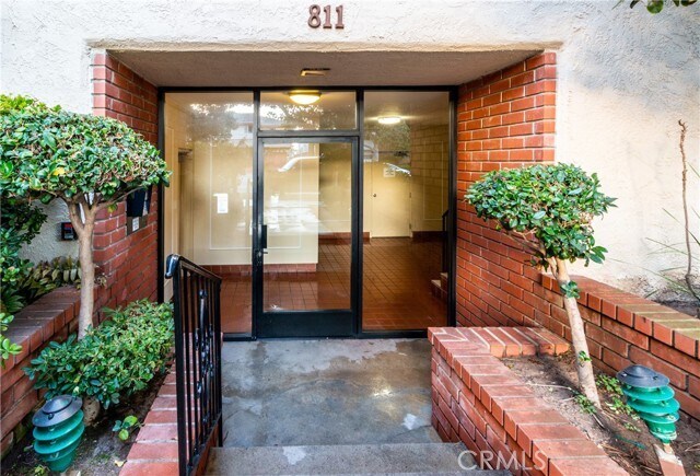 Building Photo - 811 6th St