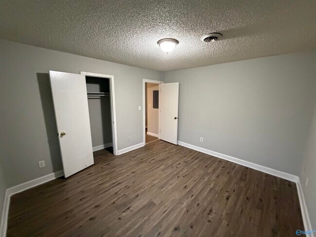 Building Photo - 12326 Chicamauga Trail SE