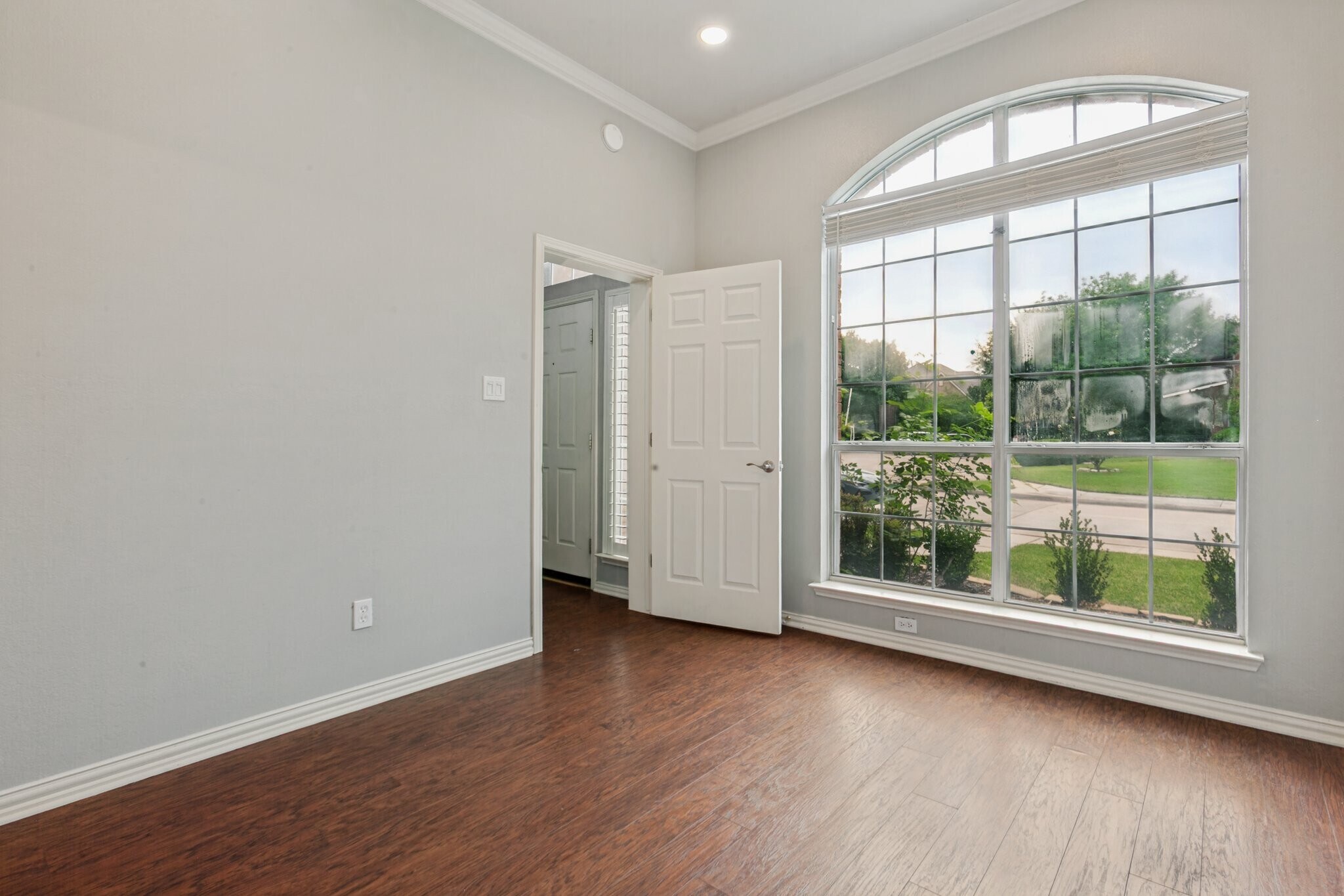 Building Photo - 8400 Pipestone Dr