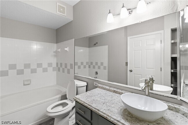 Building Photo - 11561 Villa Grand