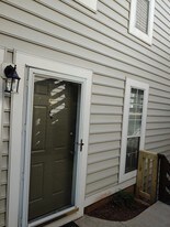 Building Photo - 10129 Oakton Terrace Rd