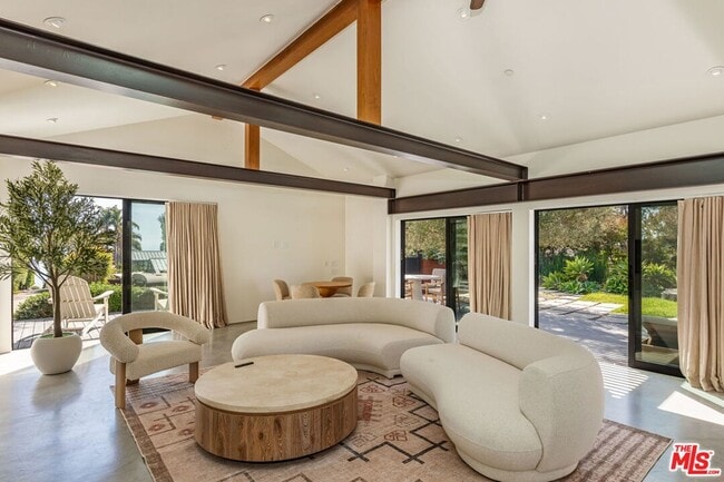 Building Photo - 28036 Sea Ln Dr