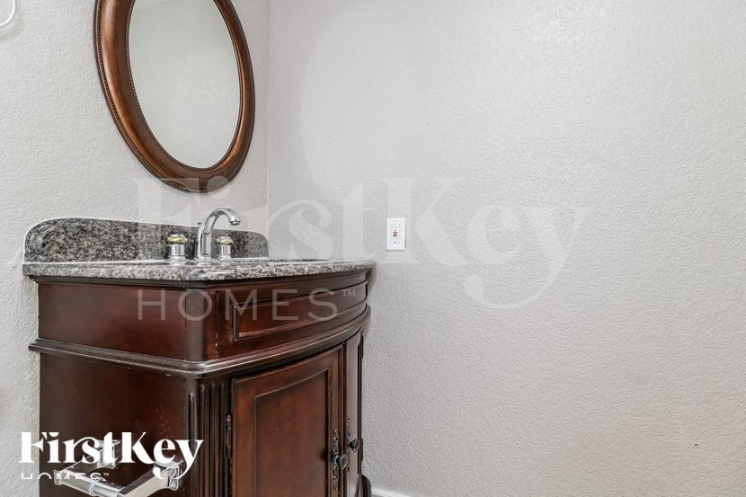 Building Photo - 6836 S Terrace Rd