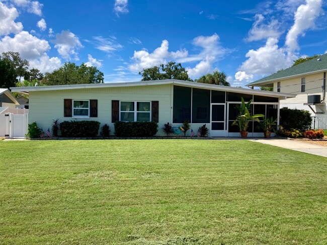 Primary Photo - 1920 NW 18th St