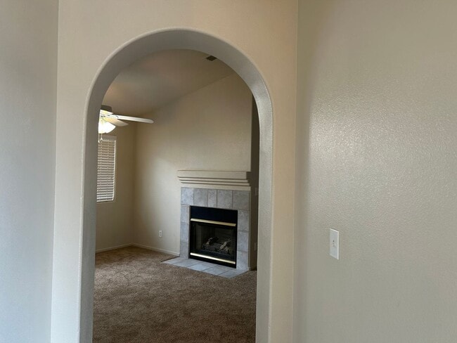 Building Photo - Charming 3-Bedroom Single-Story Corner Home in Northwest Las Vegas For Rent!