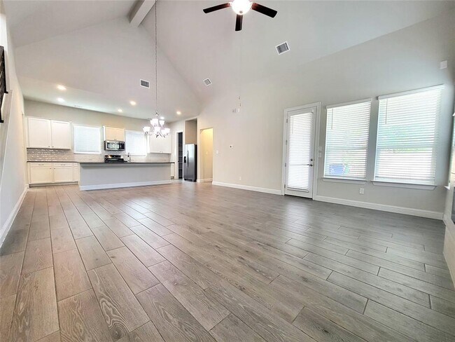 Building Photo - 601 C-Bar Ranch Trl