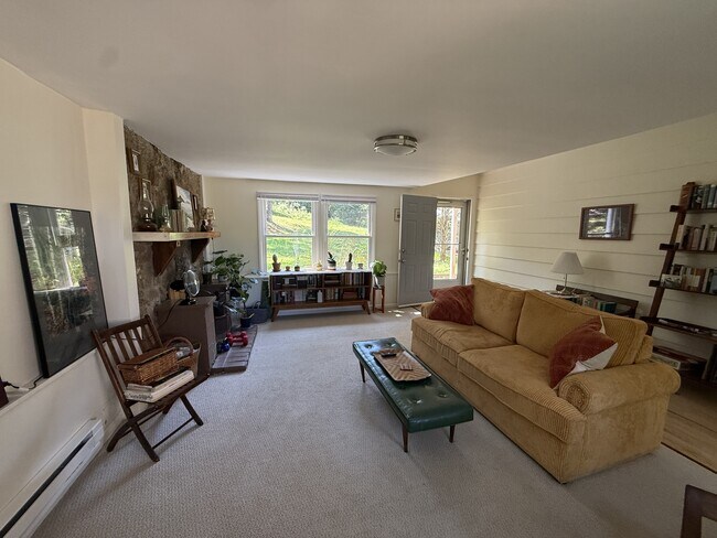 Building Photo - 1059 Wolf Trap Rd