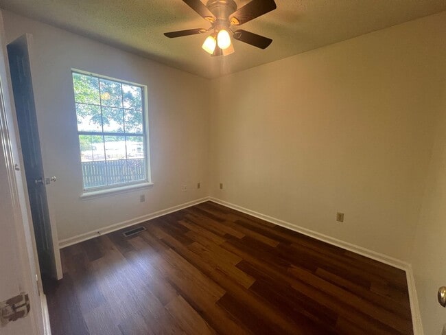 Building Photo - 1023 Yellowhammer Ln