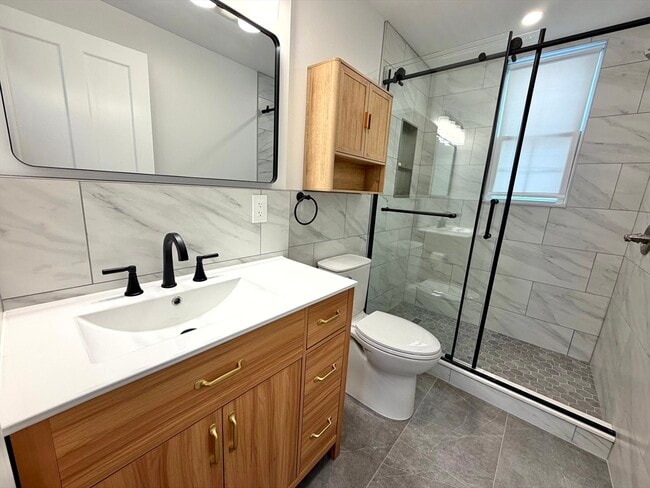 Building Photo - 67 Jewett St